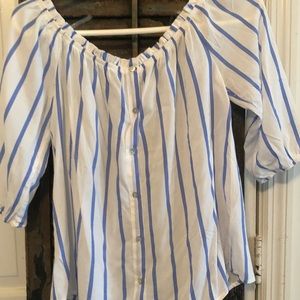 Ladies top size small